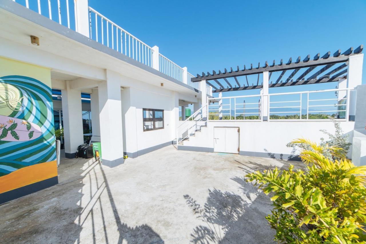 Endless Summer Hotel Baler Luaran gambar
